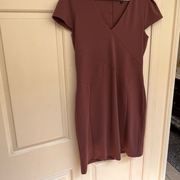 Express dress, purple/mauve with short sleeve. Polyester & Spandex. Fits size 12 - Picture 2 of 7